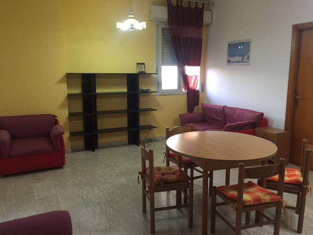 90Ss Apartament Daire Reggio di Calabria Dış mekan fotoğraf